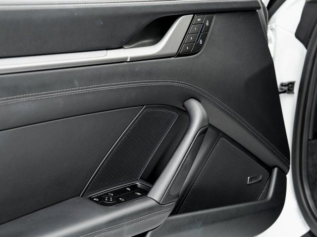 Certified 2025 Porsche 911 Carrera image 8