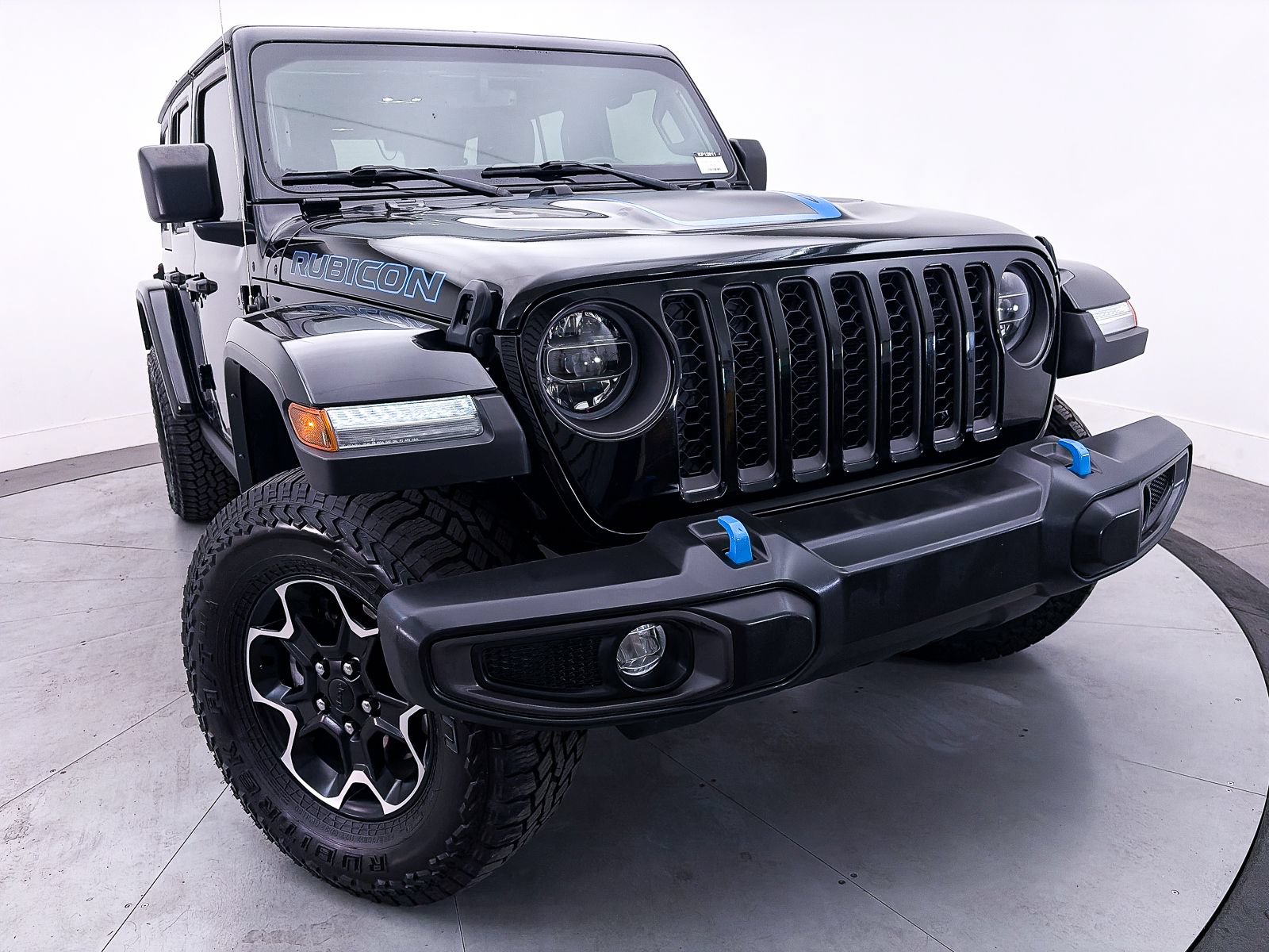 Used 2022 Jeep Wrangler Unlimited Rubicon 4xe w/ Cold Weather Group AWD/4WD image 8