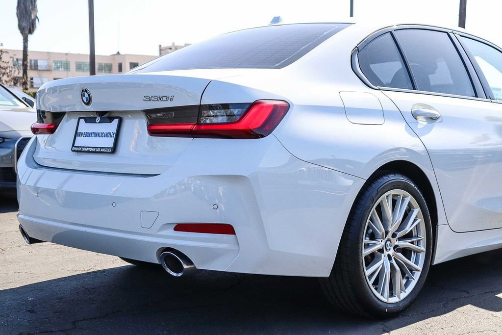 Certified 2023 BMW 330i Sedan w/ Driving Assistance Package image 11