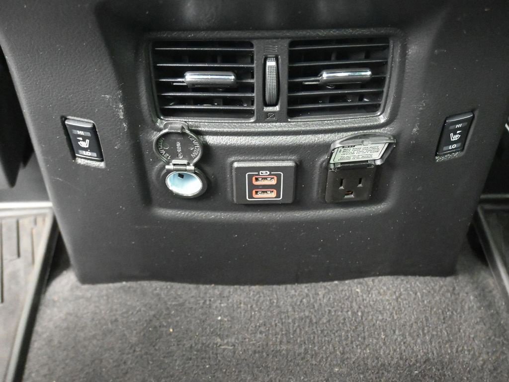 Used 2021 Nissan Titan Platinum Reserve w/ Moonroof Package image 37