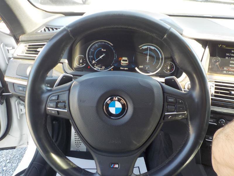 Used 2014 BMW 750i w/ Executive Package RWD image 11