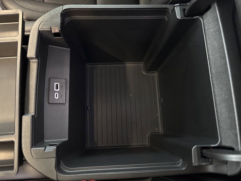 Used 2023 Chevrolet Tahoe Z71 w/ Luxury Package image 41