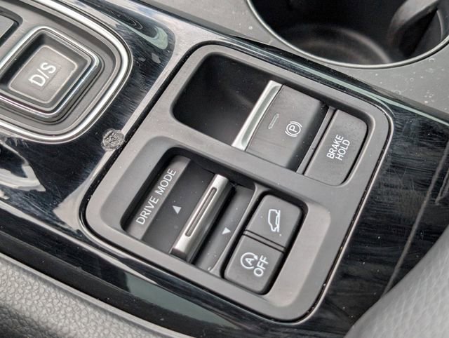 Used 2025 Honda Pilot EX-L image 25