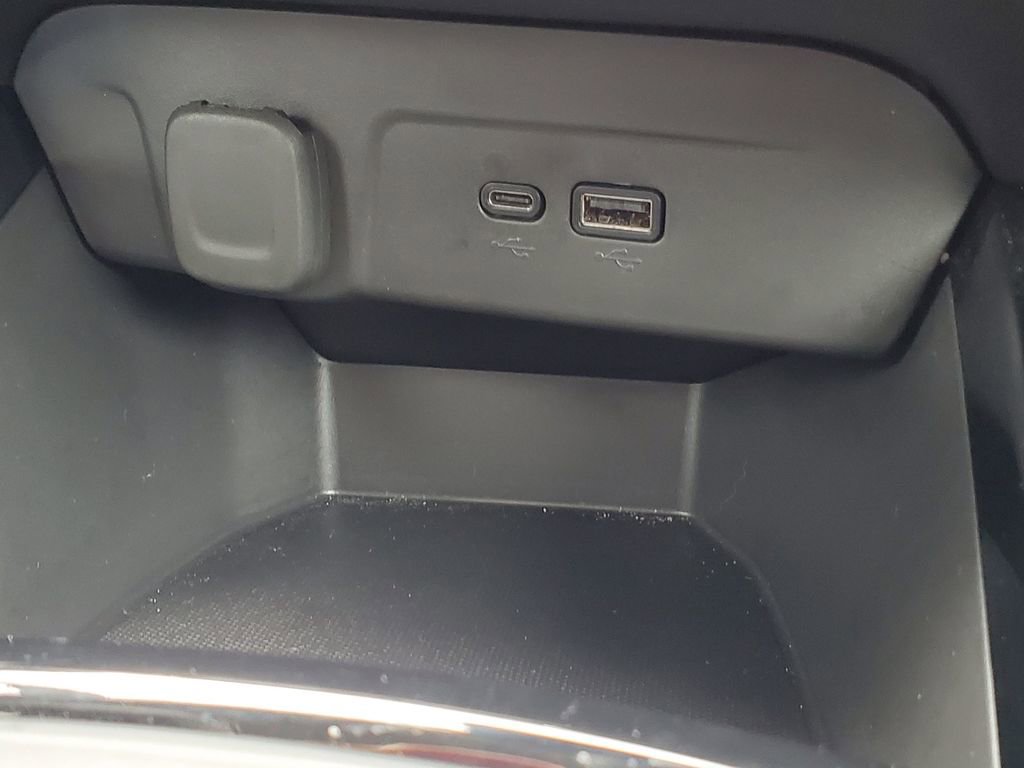 Used 2025 Chevrolet Trax ACTIV FWD image 24