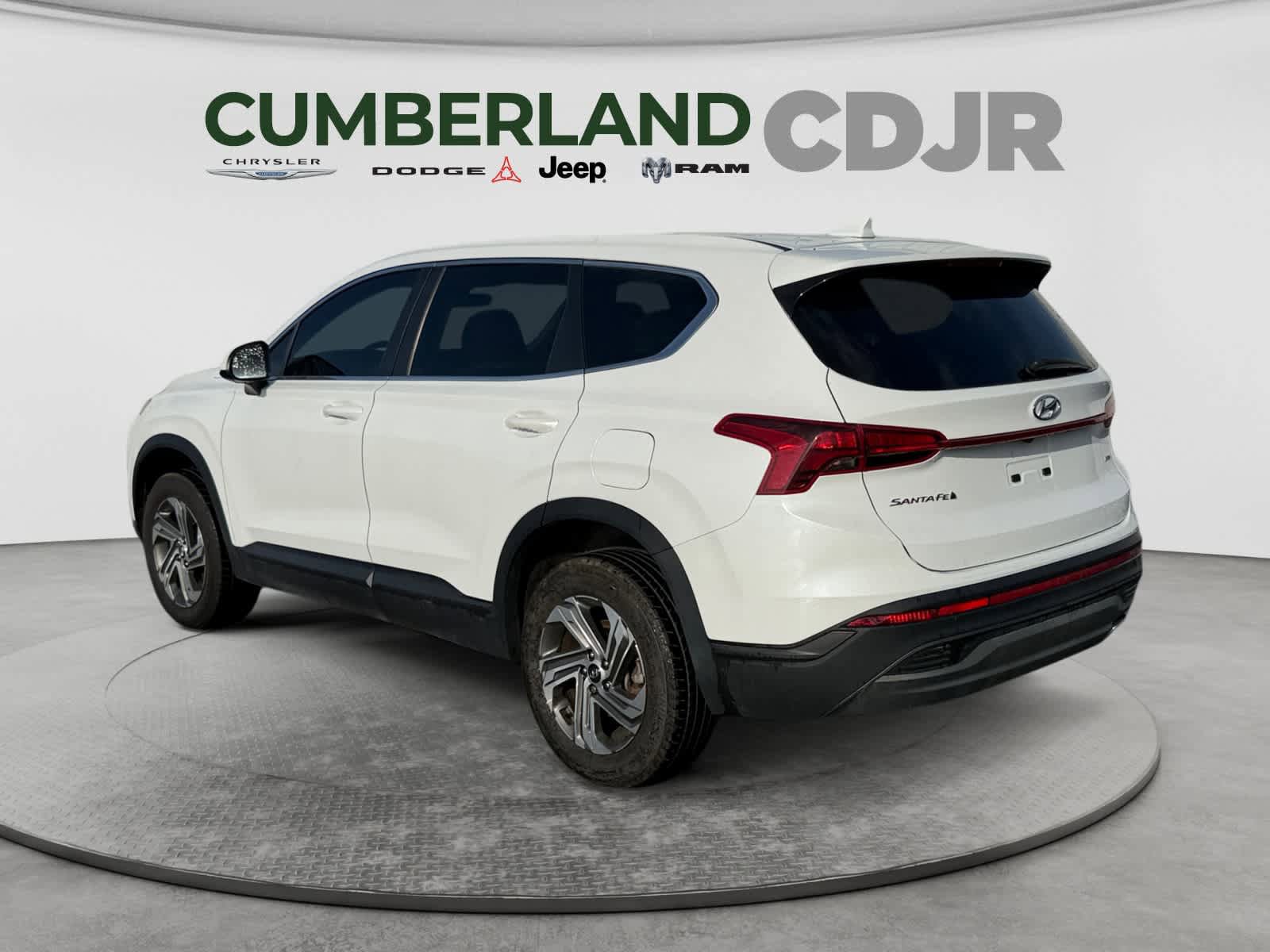 Used 2021 Hyundai Santa Fe SE w/ Cargo Package AWD/4WD image 4