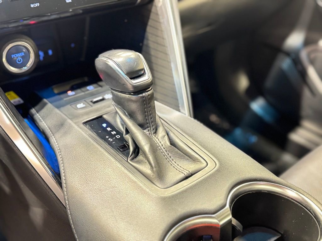 Used 2021 Toyota Venza XLE w/ Softex Package image 14