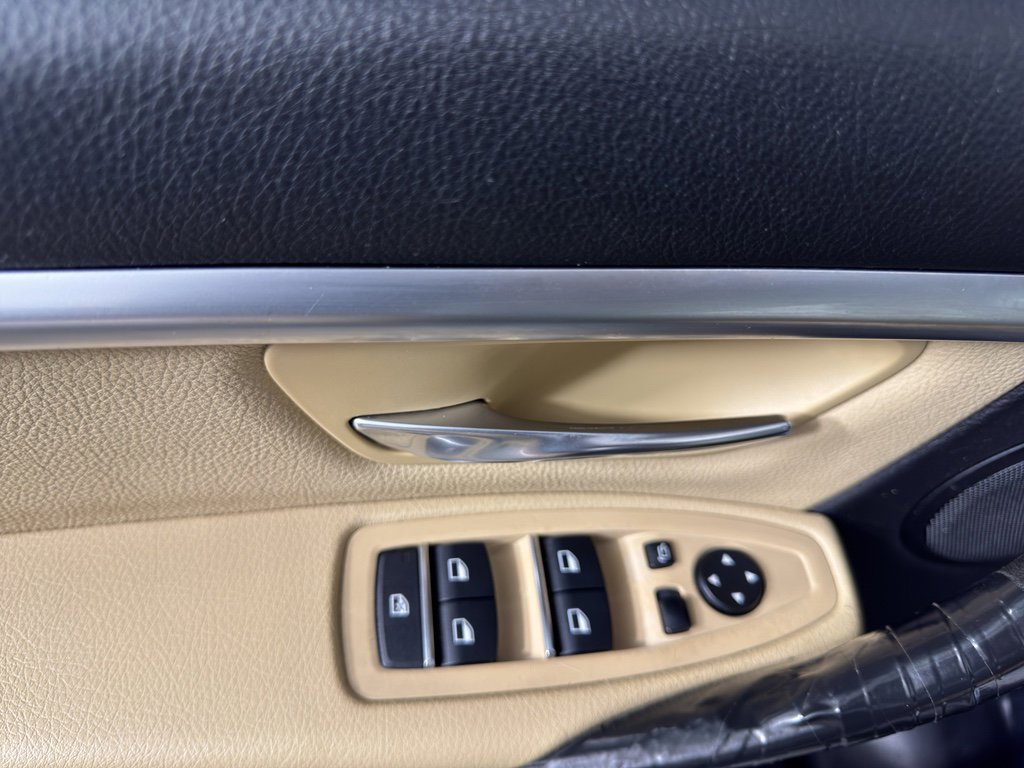 Used 2017 BMW 330e image 15