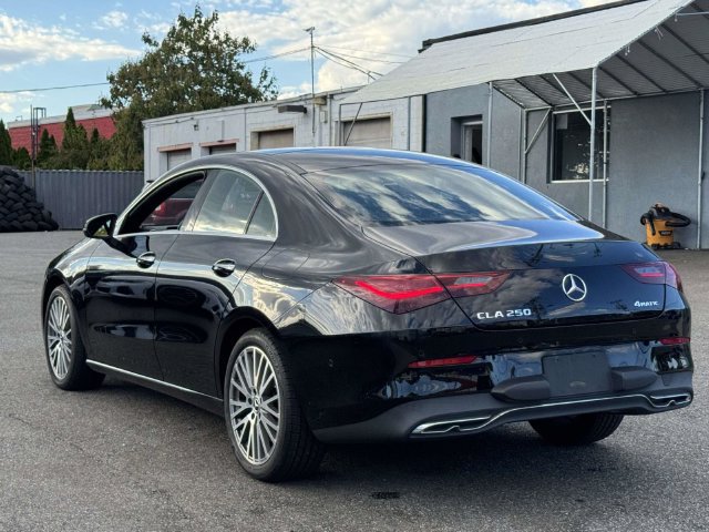 Used 2025 Mercedes-Benz CLA 250 4MATIC image 8