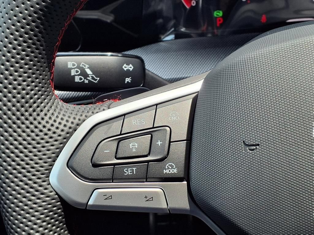 New 2026 Volkswagen GTI SE FWD image 19