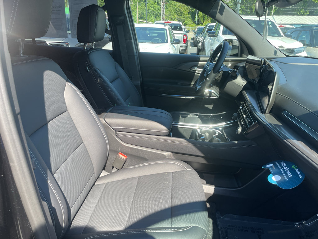 Certified 2026 Chevrolet Traverse LT FWD image 13