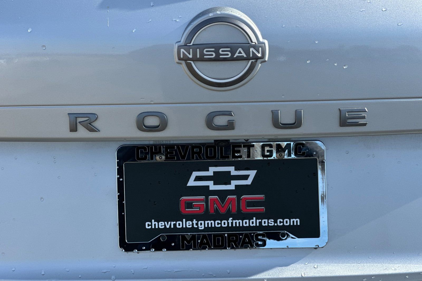 Used 2024 Nissan Rogue S image 47