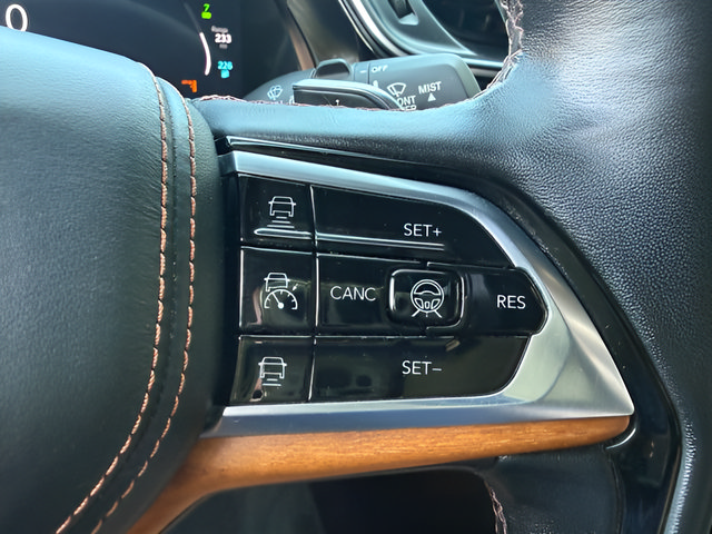Used 2022 Jeep Grand Cherokee Summit AWD/4WD image 22