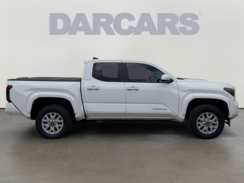 Used 2024 Toyota Tacoma SR5 AWD/4WD image 8