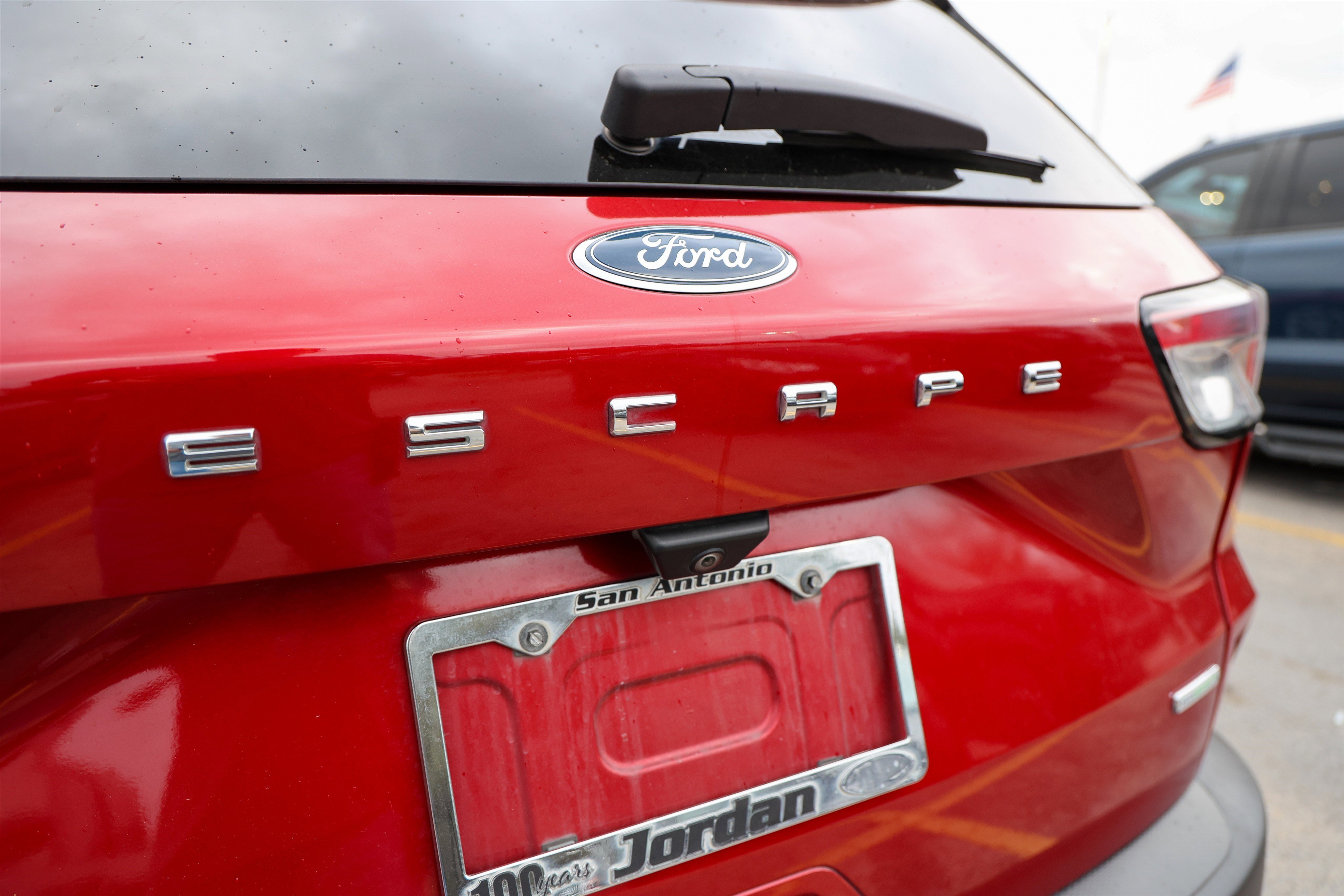 Used 2020 Ford Escape SE image 13