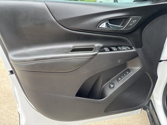 Used 2024 Chevrolet Equinox Premier w/ Redline Edition FWD image 17