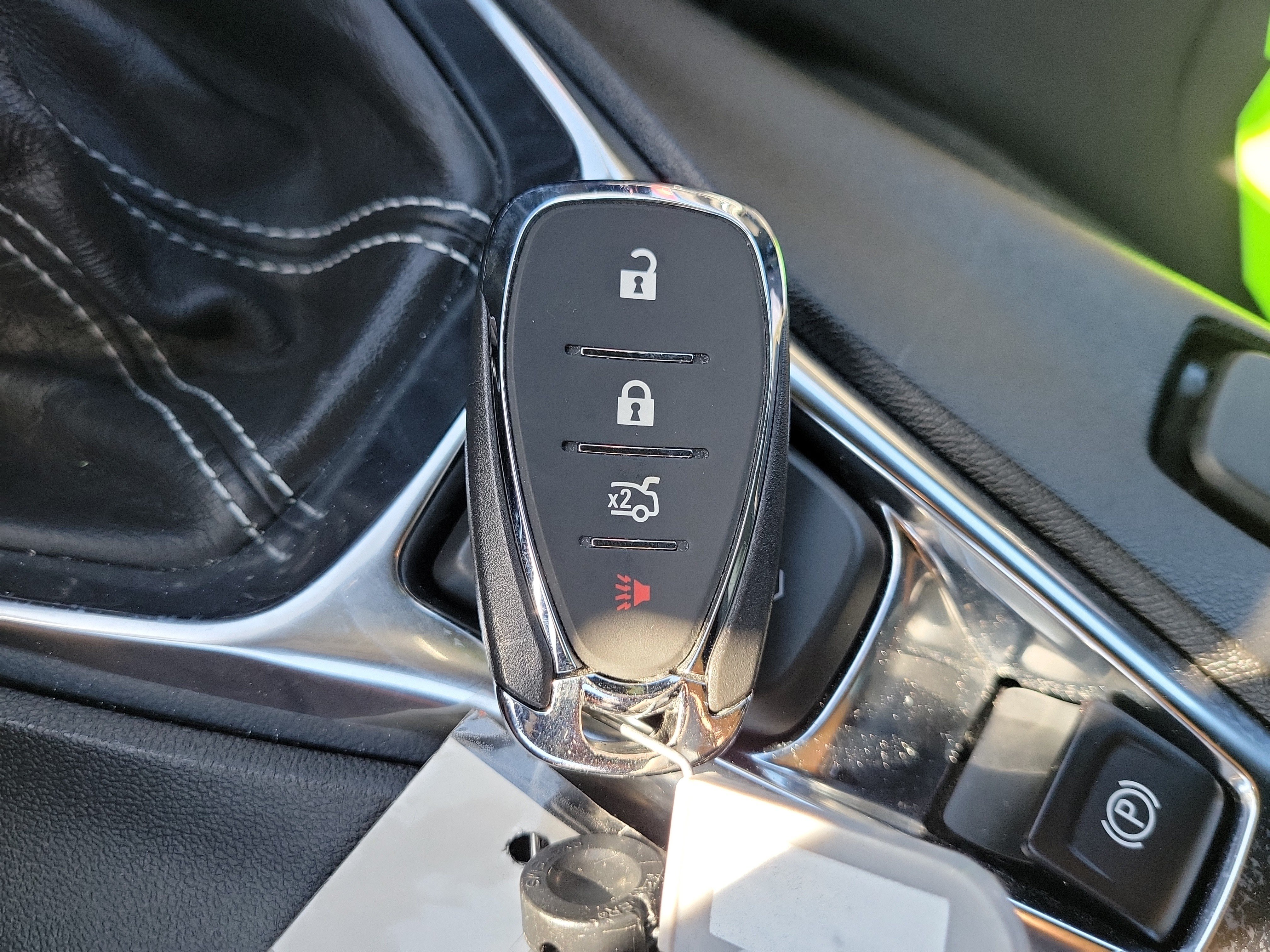 Used 2023 Chevrolet Camaro LT w/ Technology Package RWD image 29