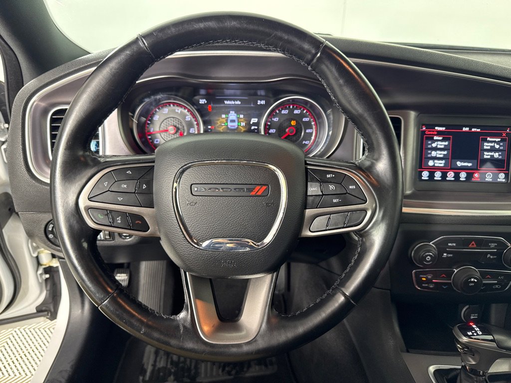 Used 2020 Dodge Charger SXT w/ Leather Interior Group image 17