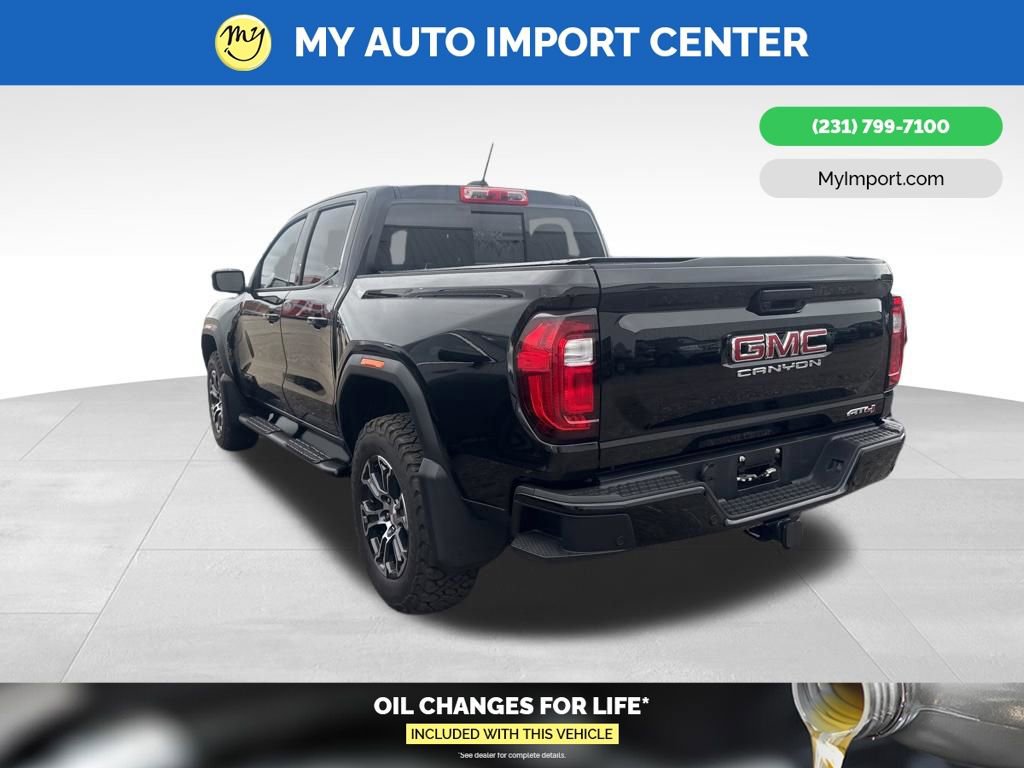 Used 2025 GMC Canyon AT4 w/ AT4 Premium Package AWD/4WD image 4