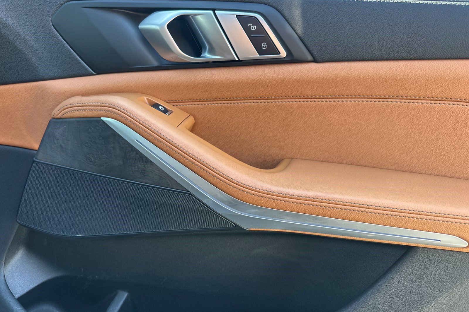 Used 2022 BMW X5 xDrive45e w/ M Sport Package image 21