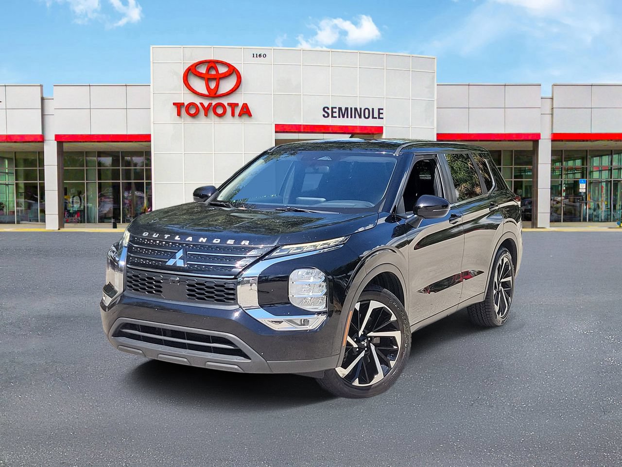 Used 2022 Mitsubishi Outlander ES FWD image 1