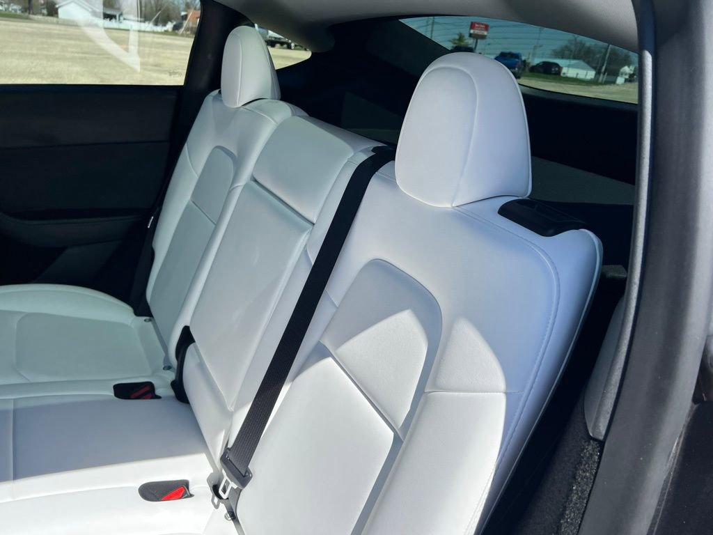 Used 2024 Tesla Model Y Long Range image 22