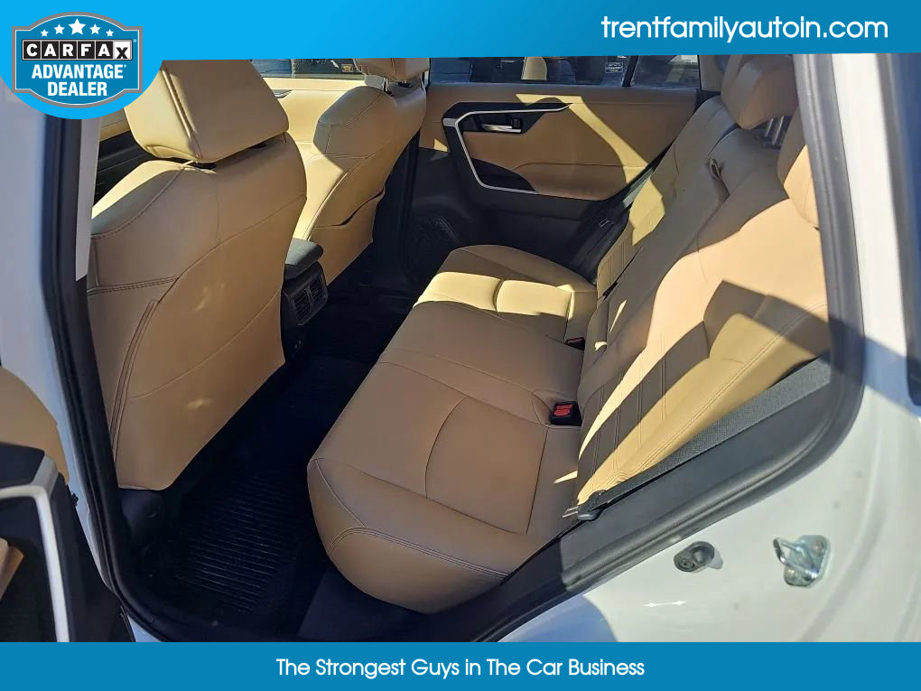 Used 2021 Toyota RAV4 XLE Premium image 37