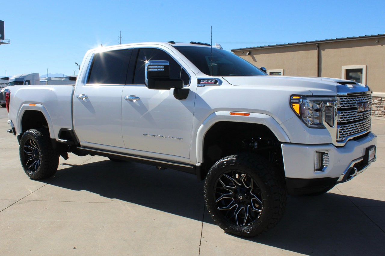 Used 2022 GMC Sierra 3500 Denali w/ Denali Ultimate Package image 13