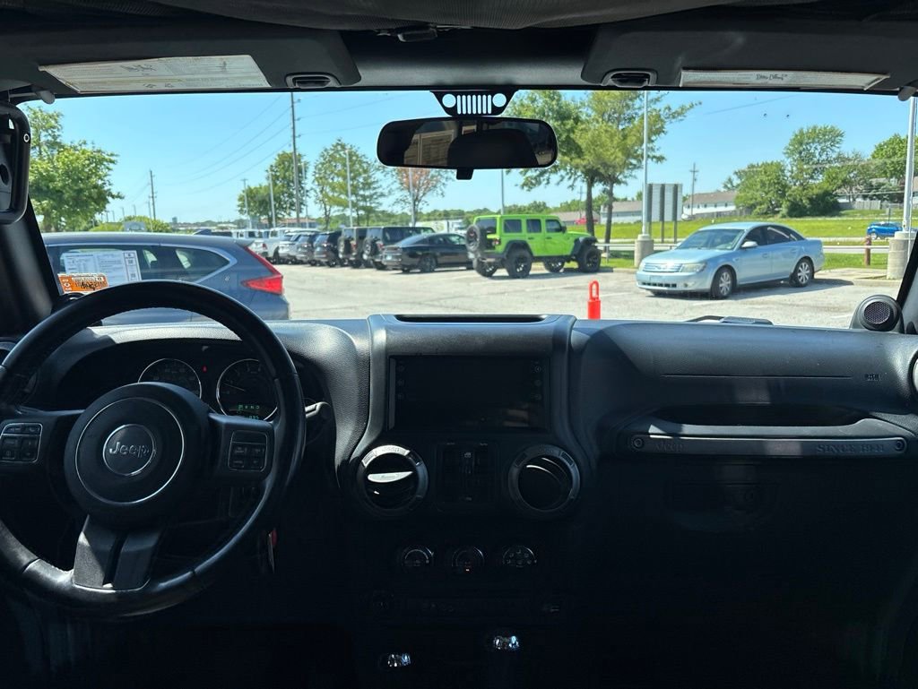 Used 2011 Jeep Wrangler Unlimited Sport AWD/4WD image 2