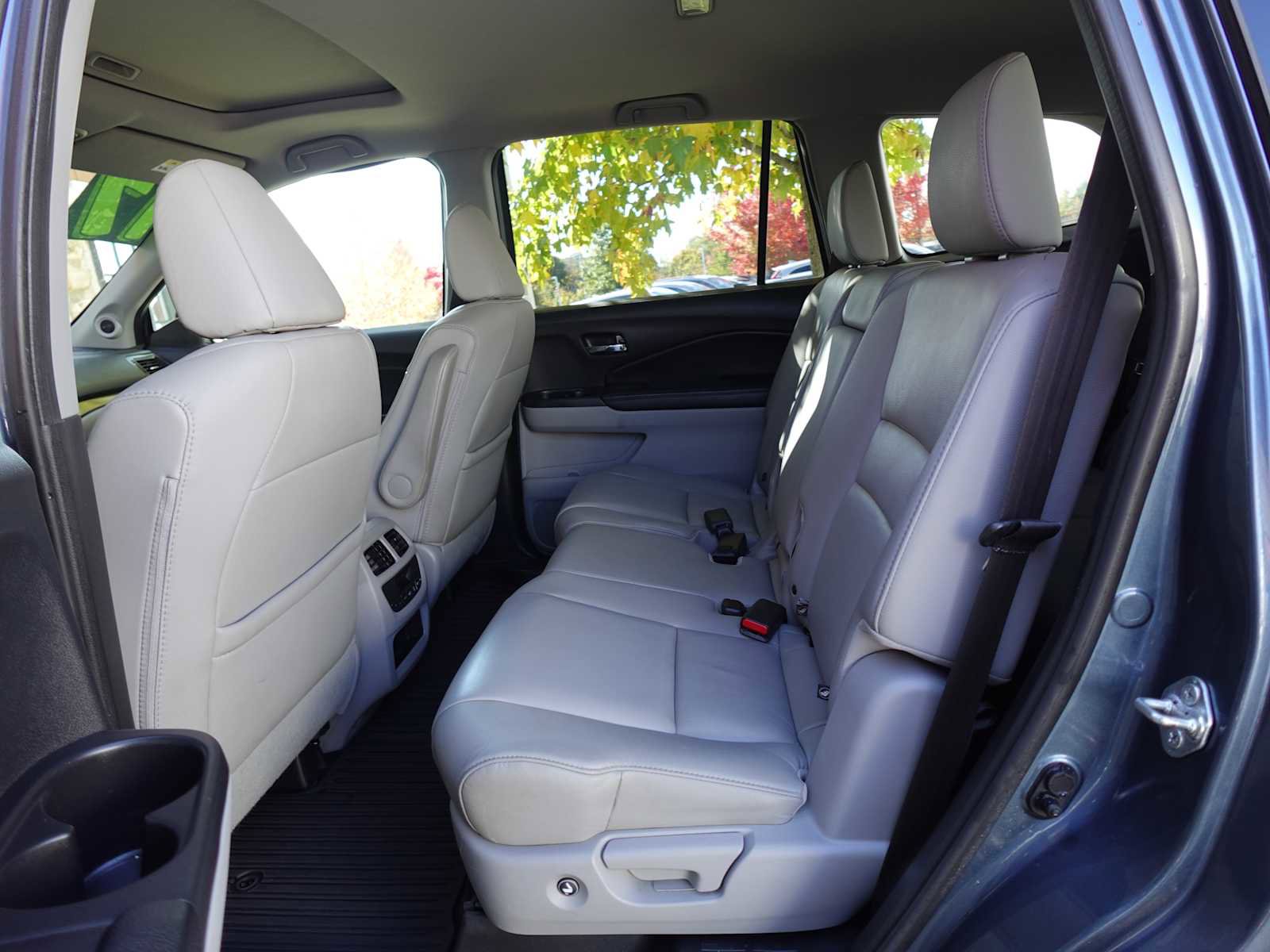 Certified 2017 Honda Pilot EX-L image 26