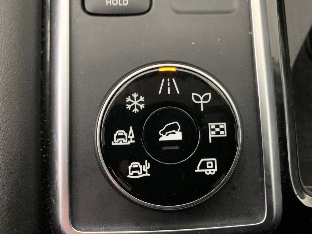 Used 2025 Nissan Pathfinder SV image 29