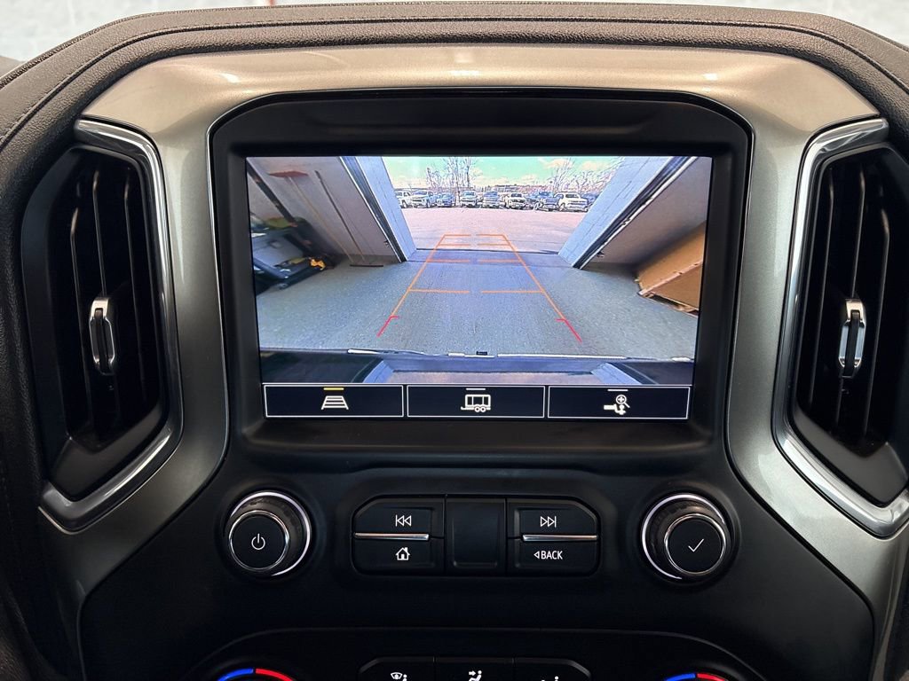 Used 2021 Chevrolet Silverado 1500 LTZ AWD/4WD image 37