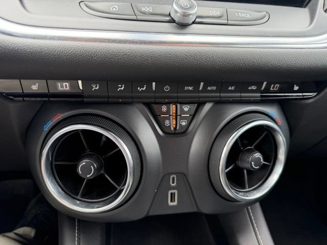 Certified 2025 Chevrolet Blazer LT AWD/4WD image 26