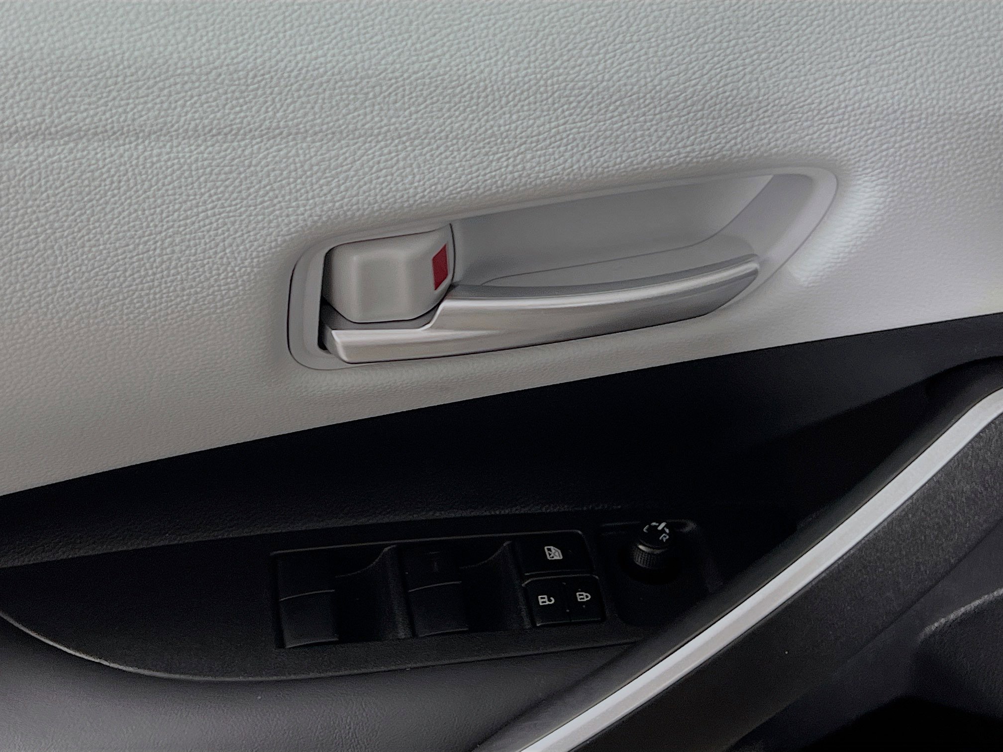 Used 2025 Toyota Corolla SE image 17