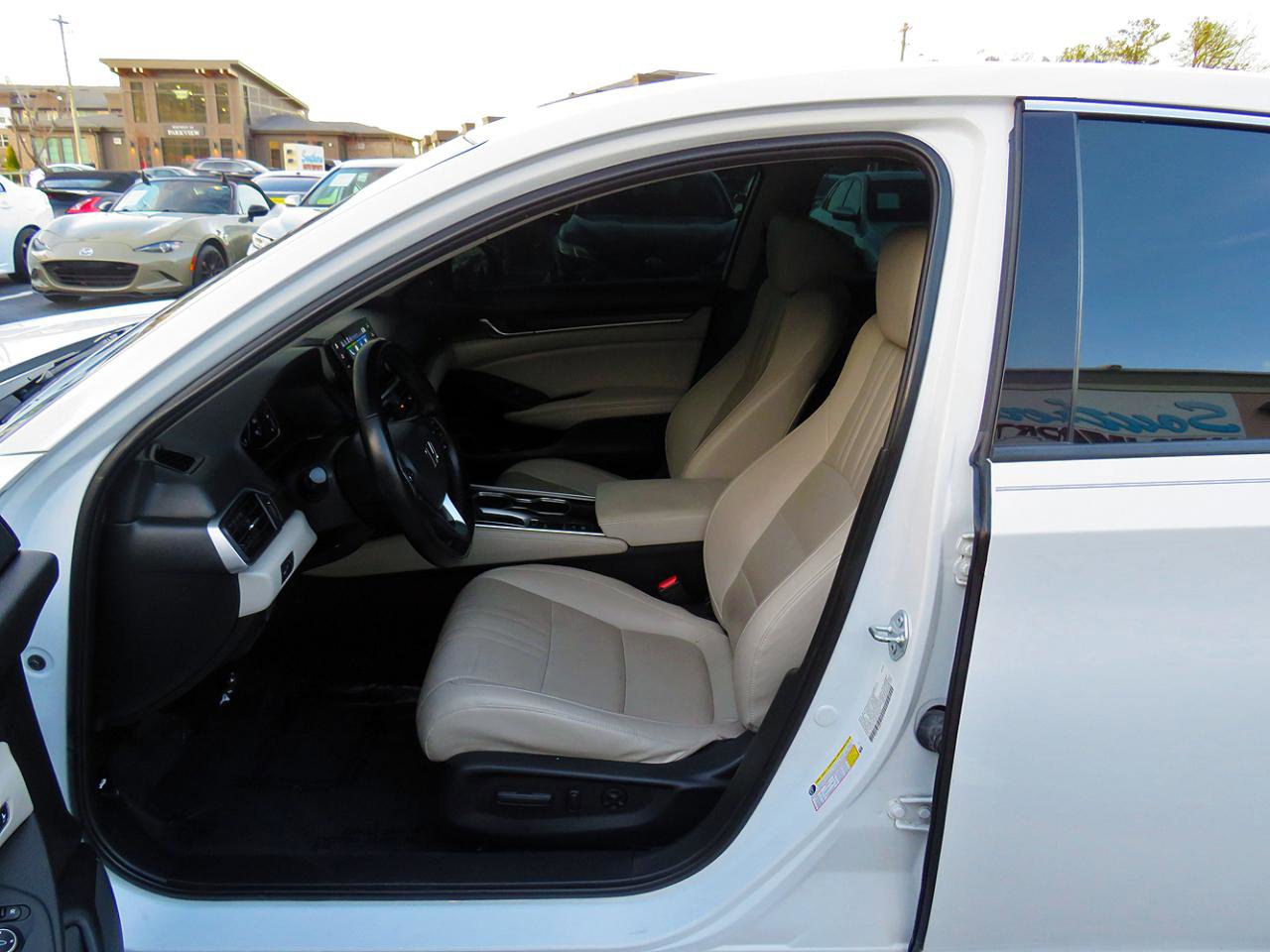 Used 2022 Honda Accord EX-L image 11