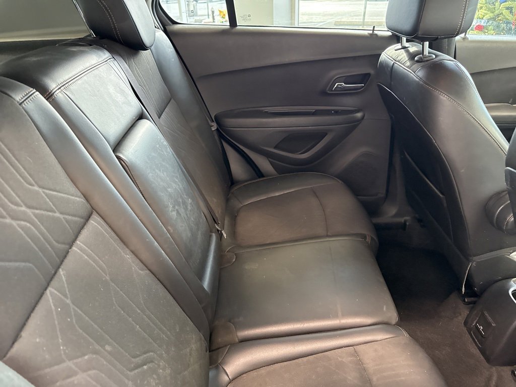 Used 2017 Chevrolet Trax LT w/ LT Convenience Package image 16