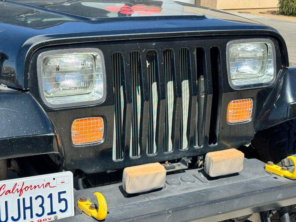 Used 1990 Jeep Wrangler S AWD/4WD image 8