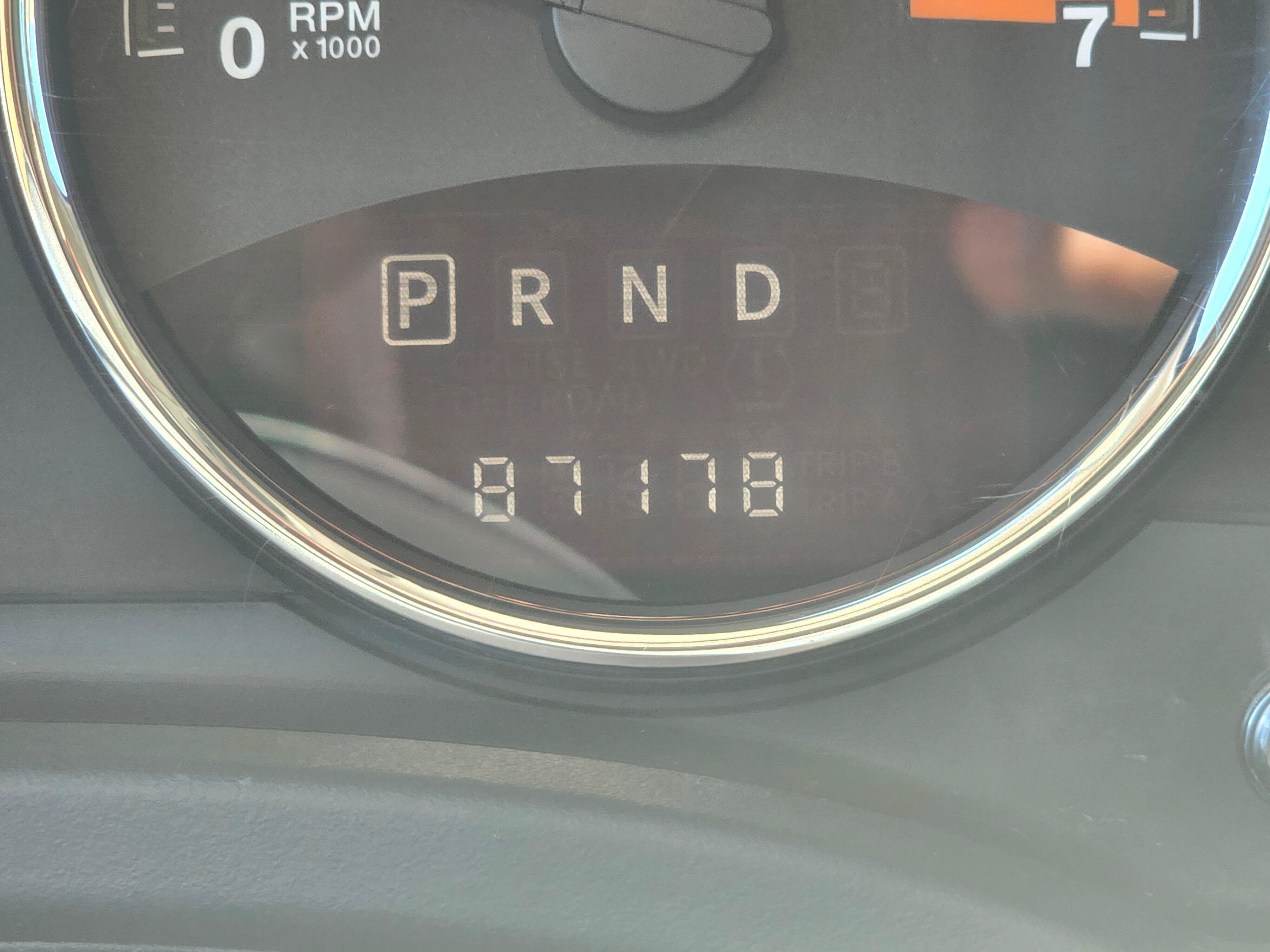 Used 2017 Jeep Compass Latitude FWD image 30