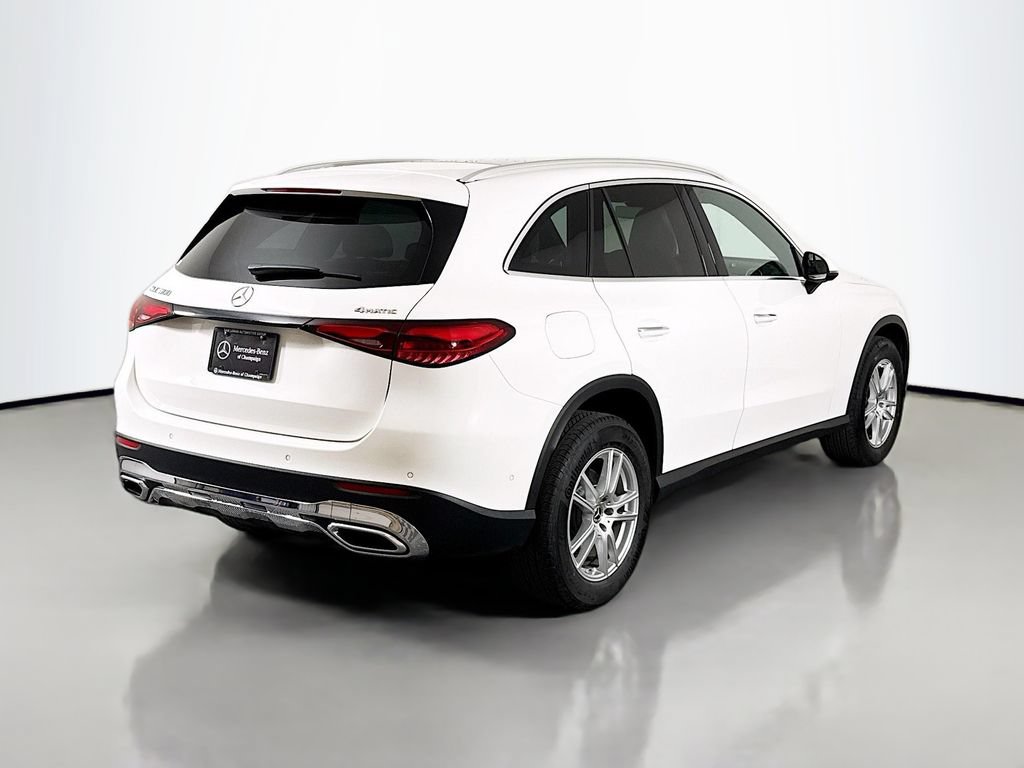 Used 2025 Mercedes-Benz GLC 300 4MATIC image 7