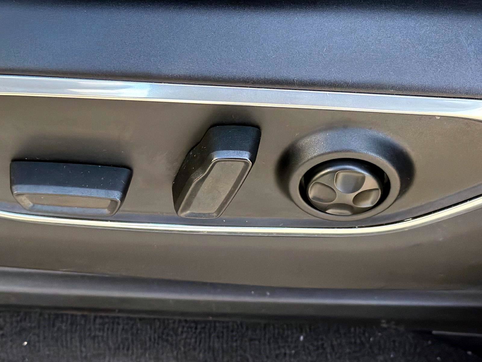 Used 2024 Jeep Wagoneer 4WD image 14