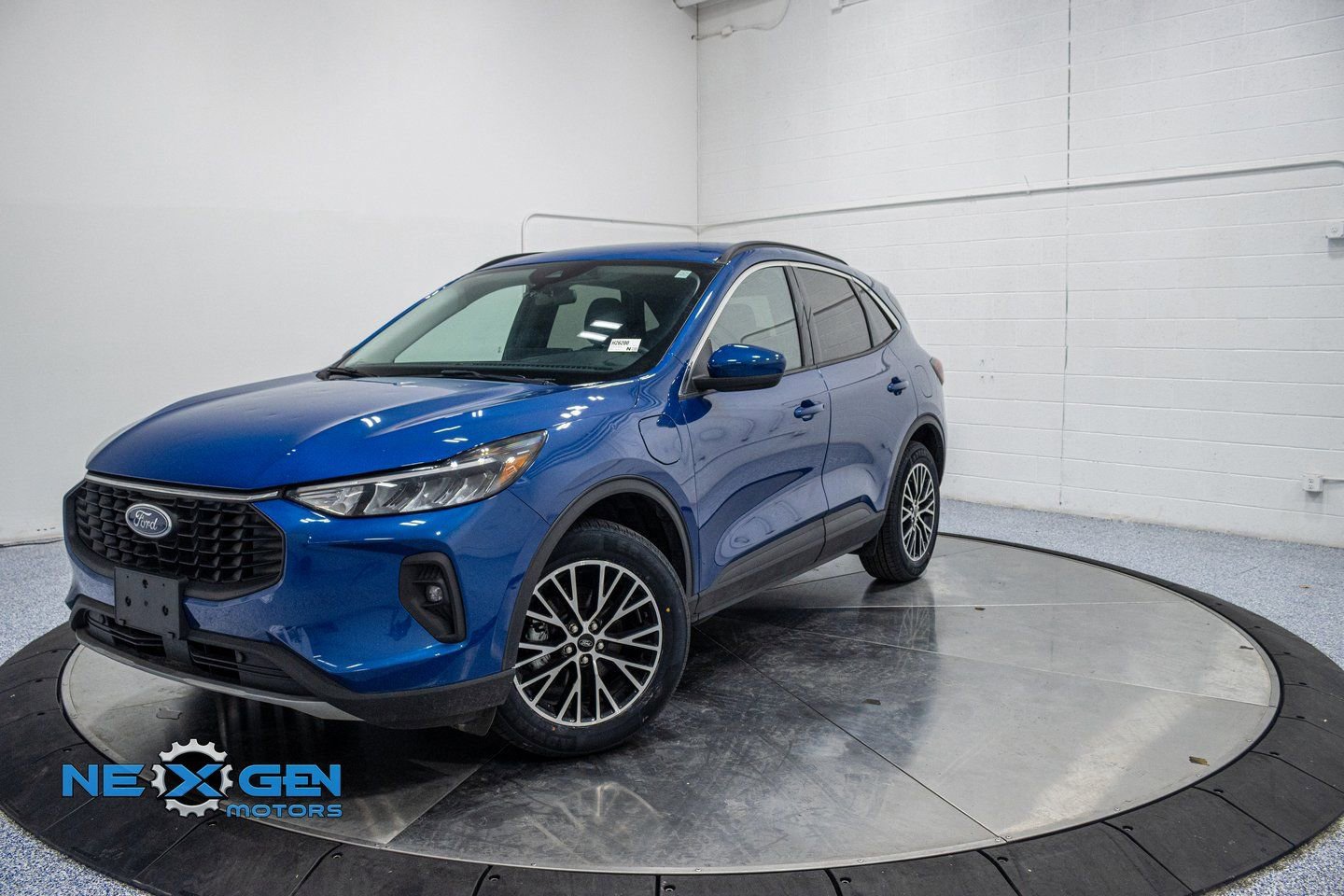 Used 2023 Ford Escape SE image 3