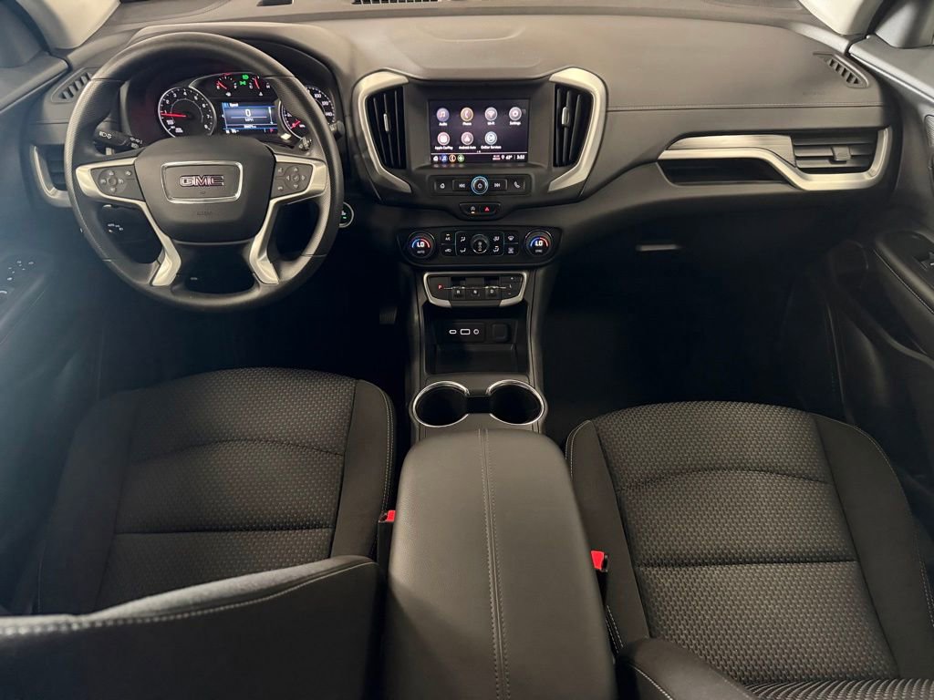 Used 2024 GMC Terrain SLE w/ Driver Convenience Package FWD image 15