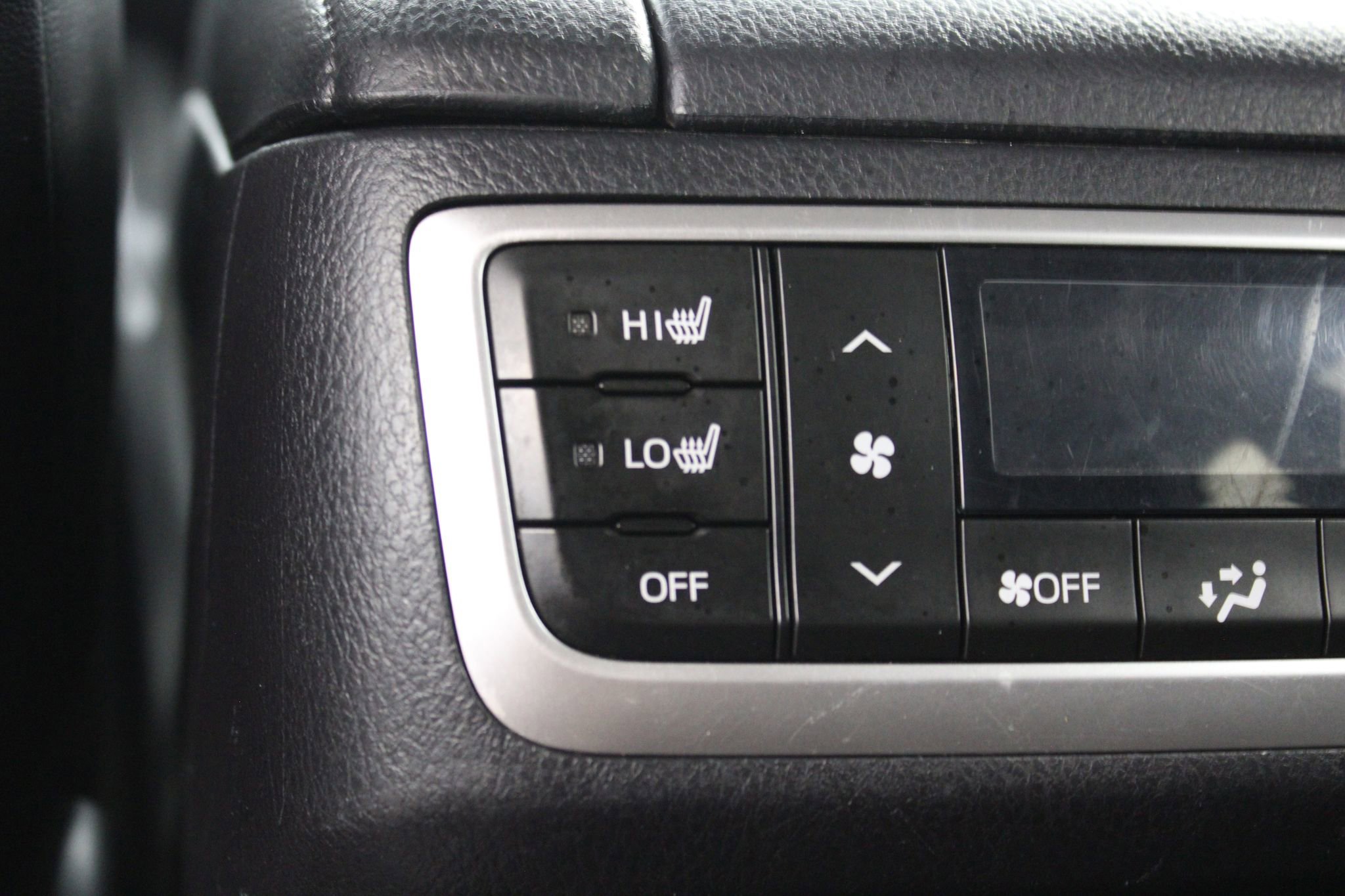 Used 2019 Toyota Highlander Limited Platinum image 17