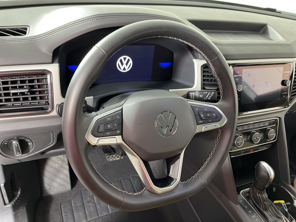 Used 2022 Volkswagen Atlas Cross Sport SE w/ Panoramic Sunroof Package image 25