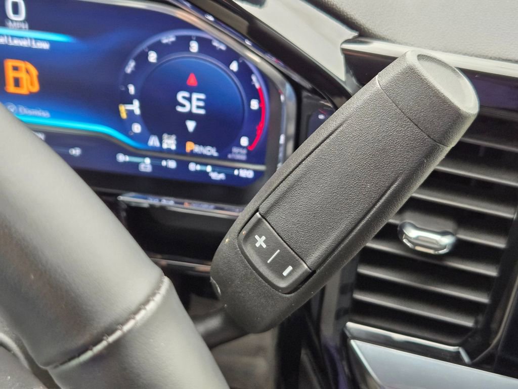 Used 2025 Chevrolet Silverado 2500 LT w/ Convenience Package image 18