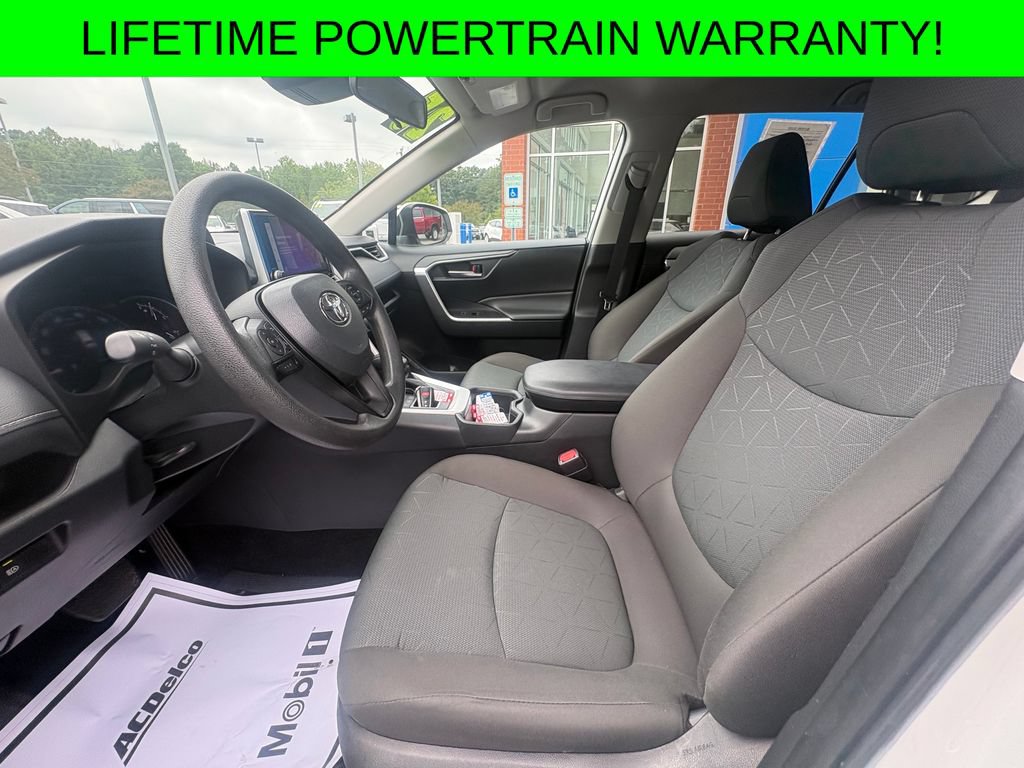 Used 2024 Toyota RAV4 XLE AWD/4WD image 11