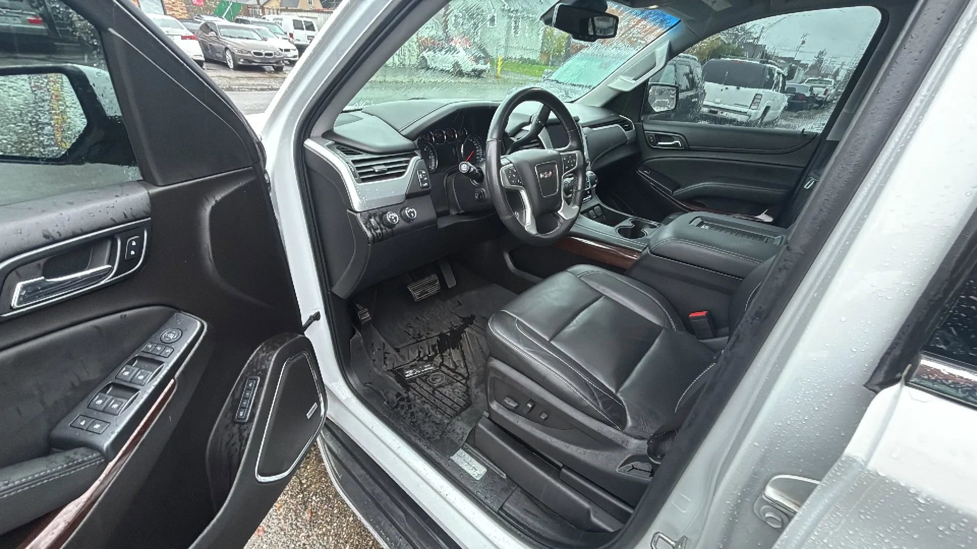 Used 2017 GMC Yukon SLT w/ Open Road Package image 25