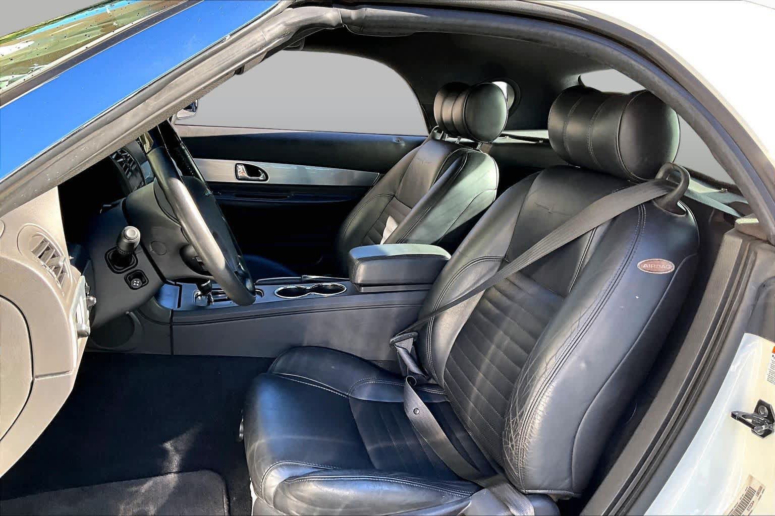 Used 2002 Ford Thunderbird RWD image 6