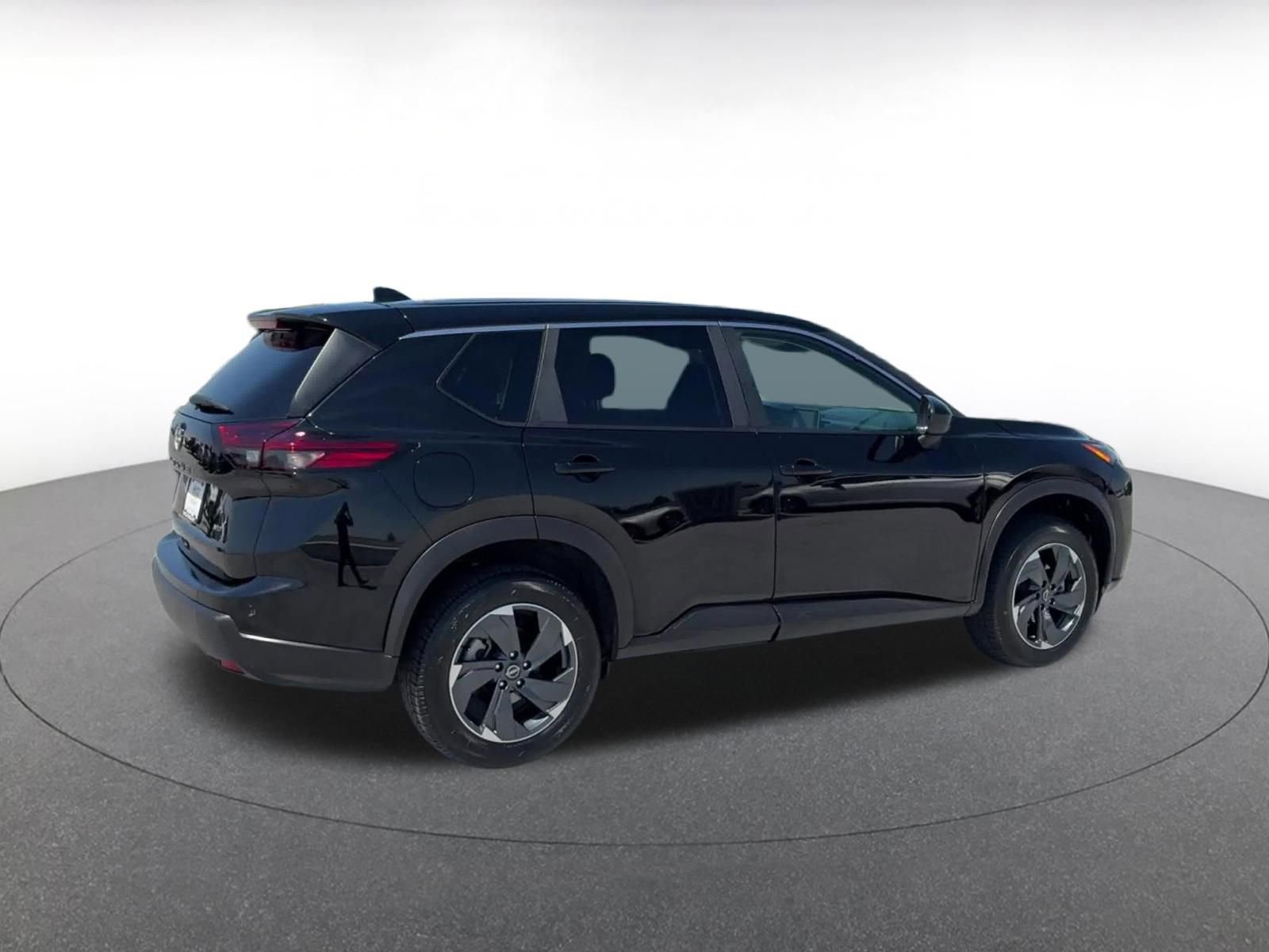 Used 2025 Nissan Rogue SV AWD/4WD image 15
