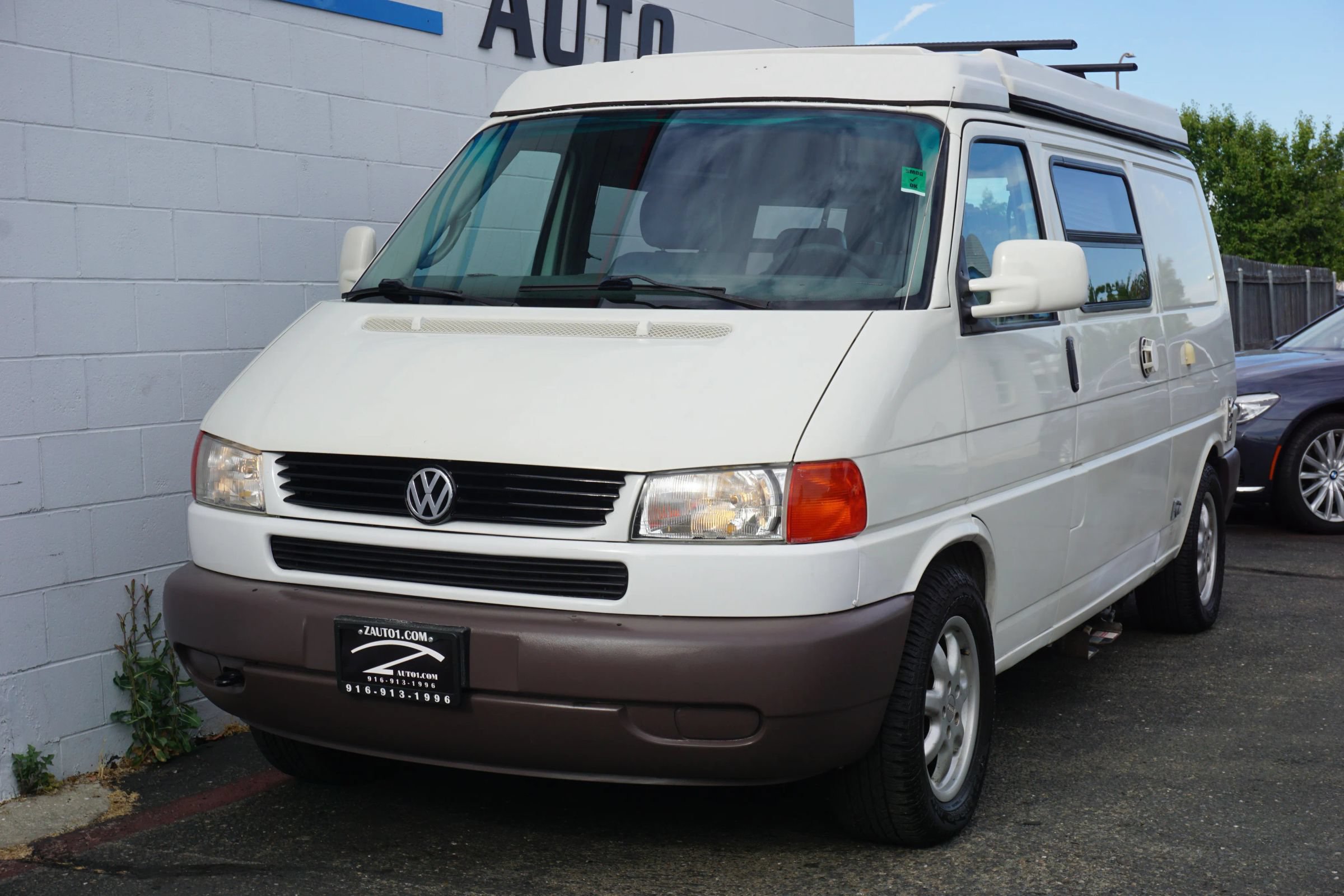 Used 1997 Volkswagen Eurovan Camper FWD image 2