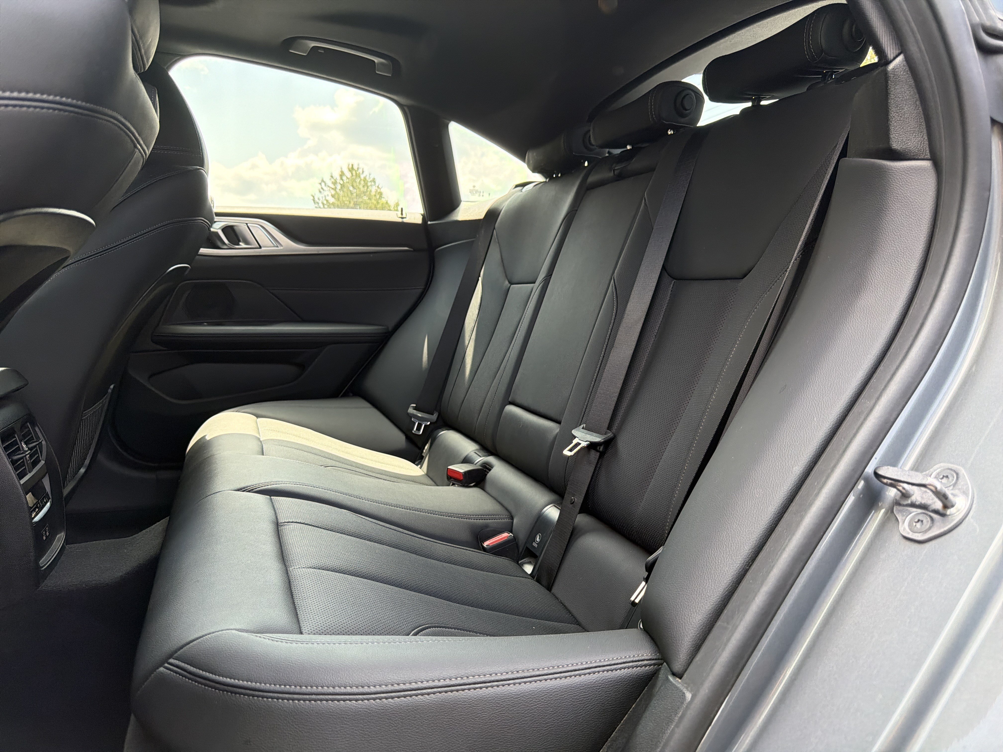 Used 2023 BMW i4 eDrive35 RWD image 8
